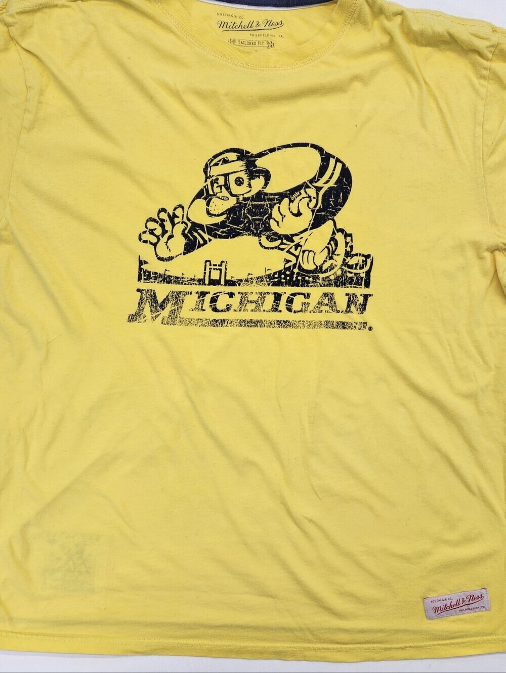 Mitchell & Ness Wolverines Michigan Football Distressed T-Shirt Gold XL
